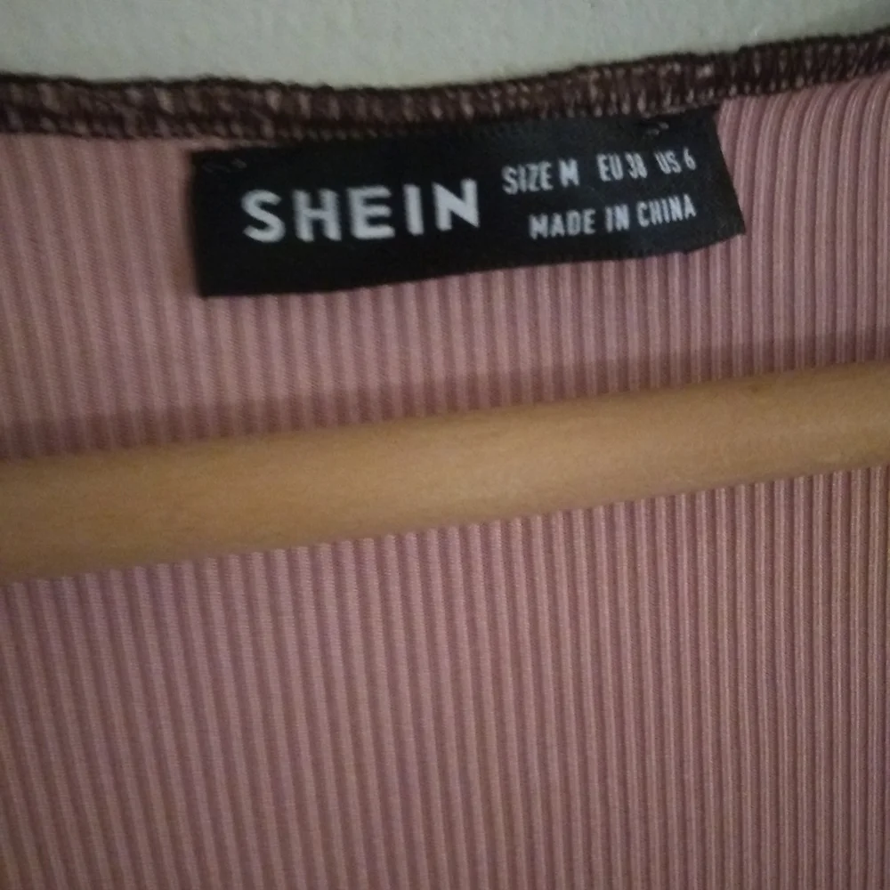 SHEIN Top - Picture 4 of 4